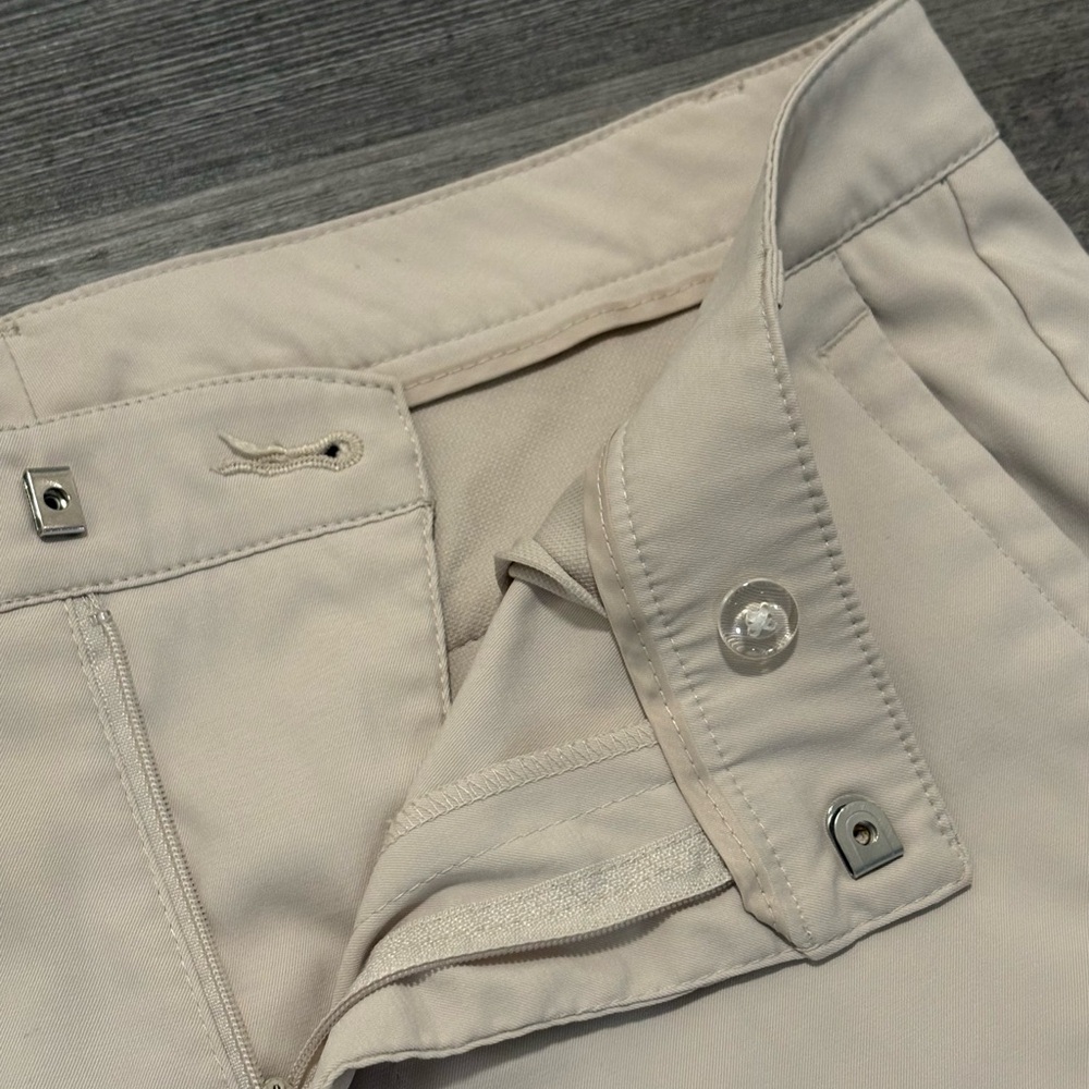 All in Motion Cream Men's Athletic Chino or Golf Shorts. Size 34 - Picture 5 of 7